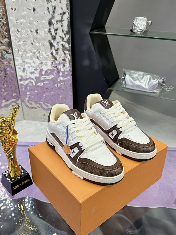 ルイヴィトン靴背面デザイン